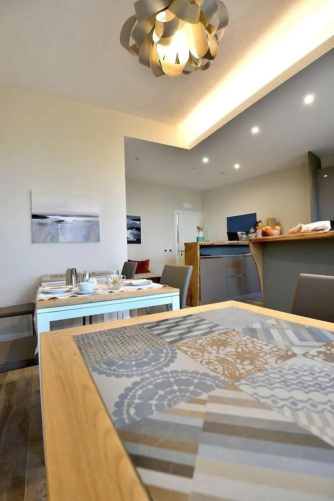 Bed & Breakfast Daman Rooms & Breakfast